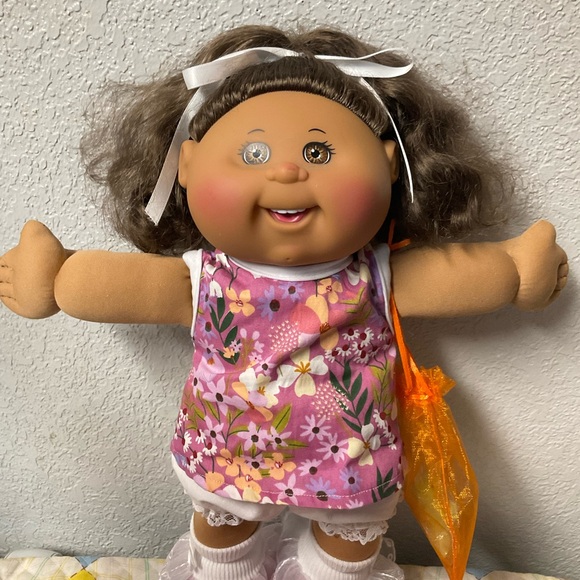 Cabbage Patch Kid Girl African American Brown Hair Brown Eyes WCT-55K 2015 - Picture 4 of 11